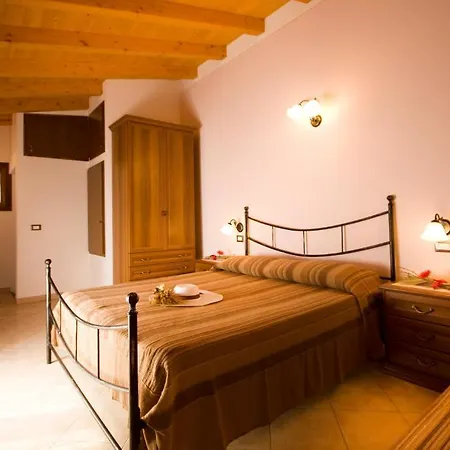 Cascina Roveri Farma